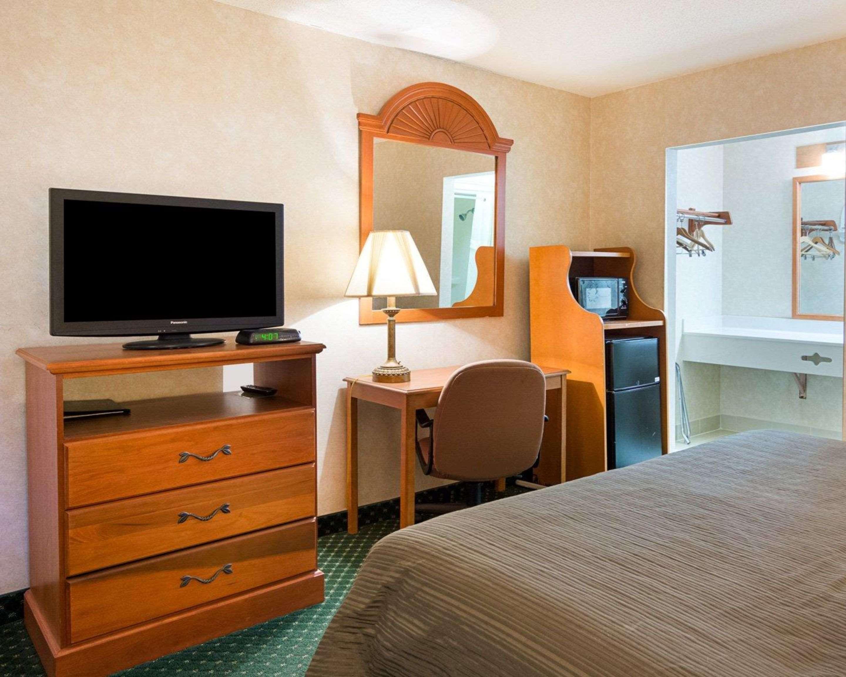 Quality Inn Petersburg Near Fort Gregg-Adams Esterno foto