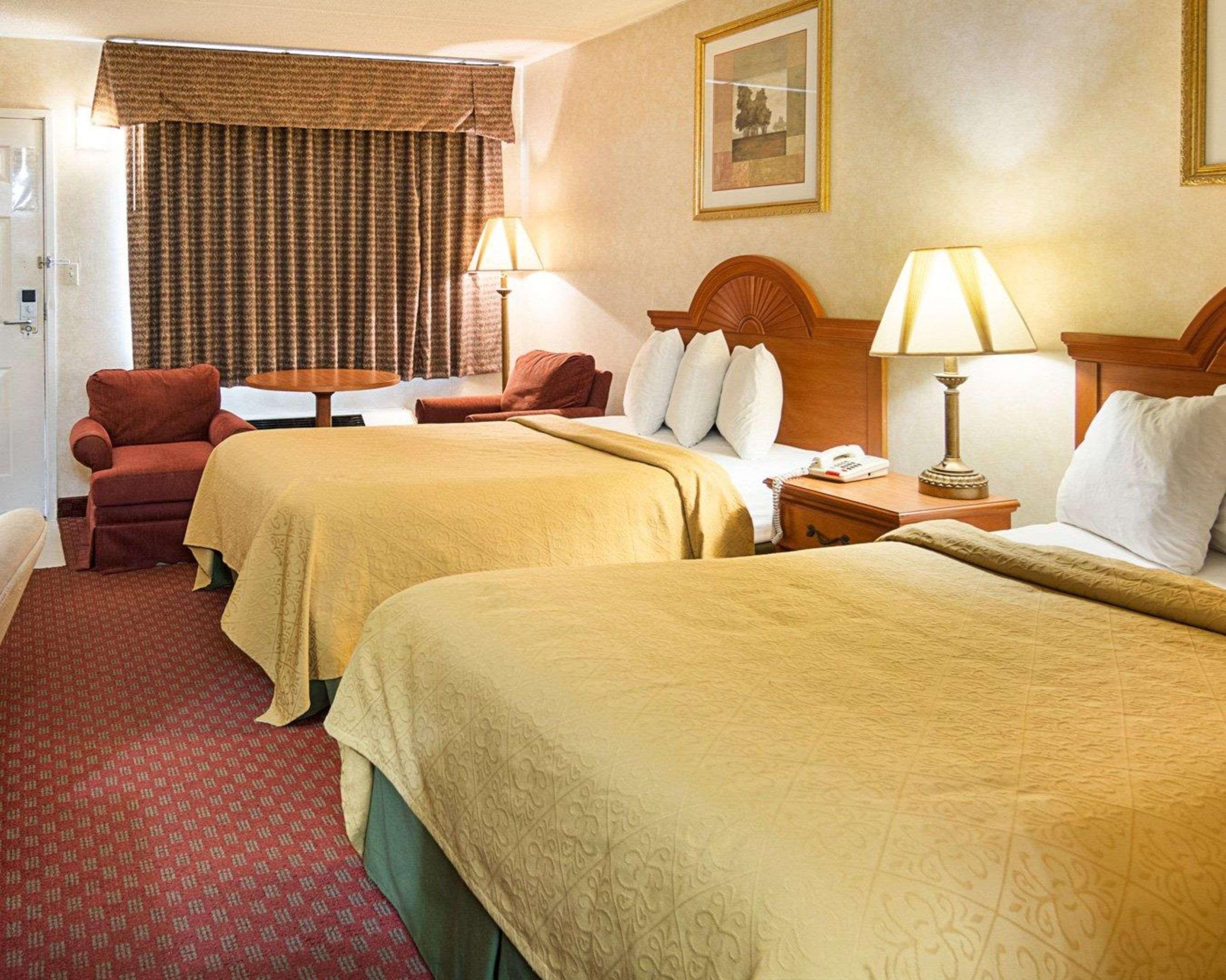 Quality Inn Petersburg Near Fort Gregg-Adams Esterno foto