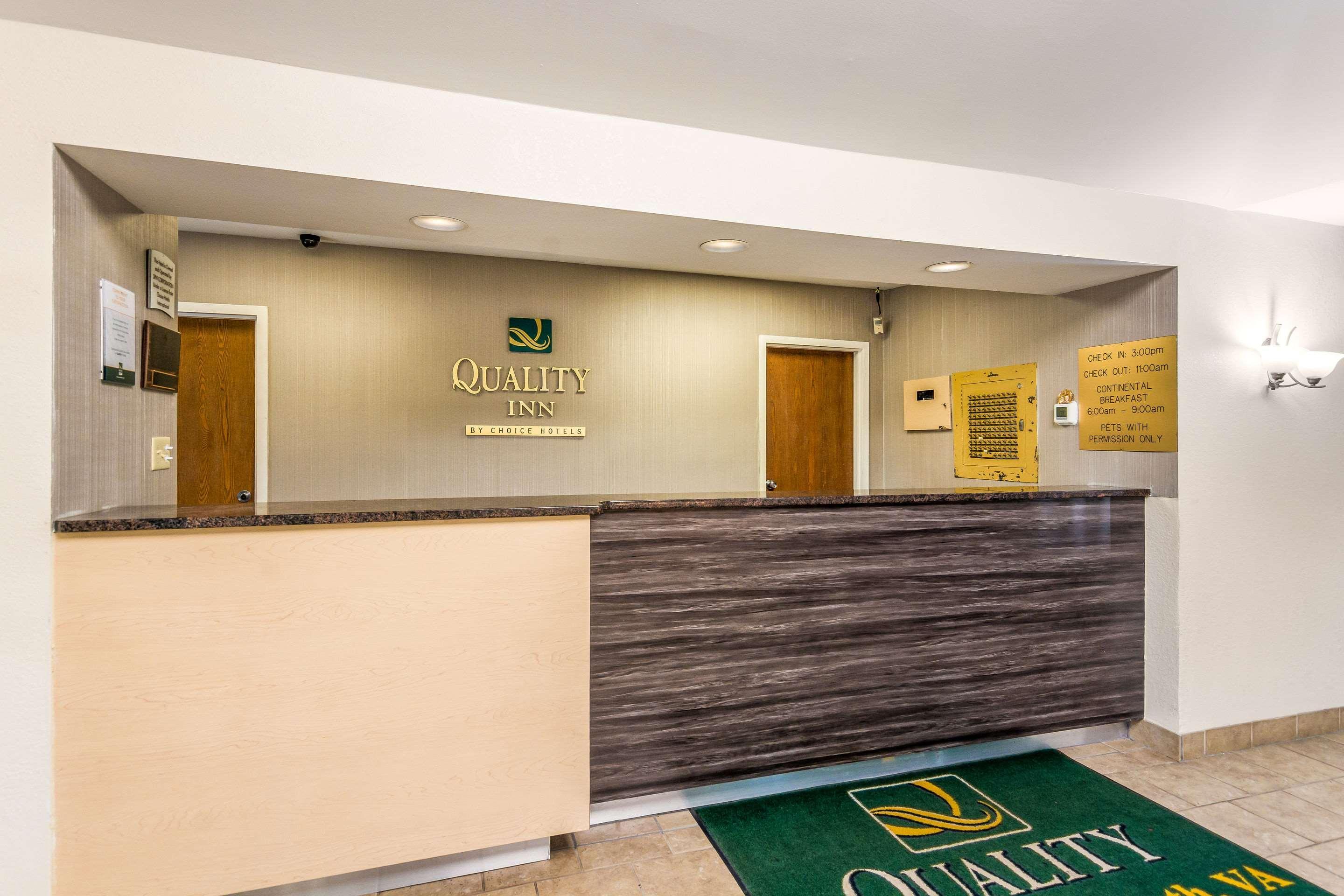 Quality Inn Petersburg Near Fort Gregg-Adams Esterno foto