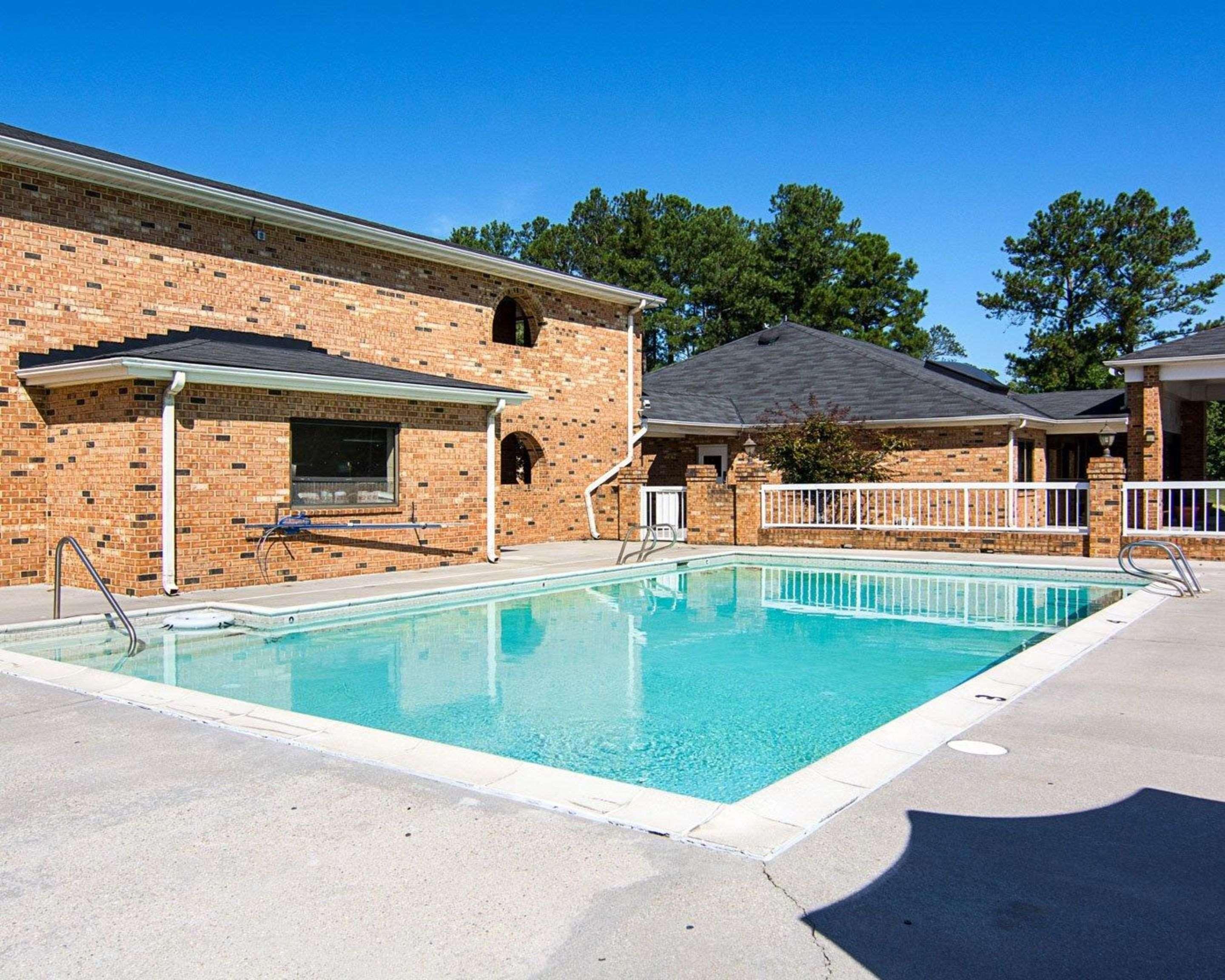Quality Inn Petersburg Near Fort Gregg-Adams Esterno foto