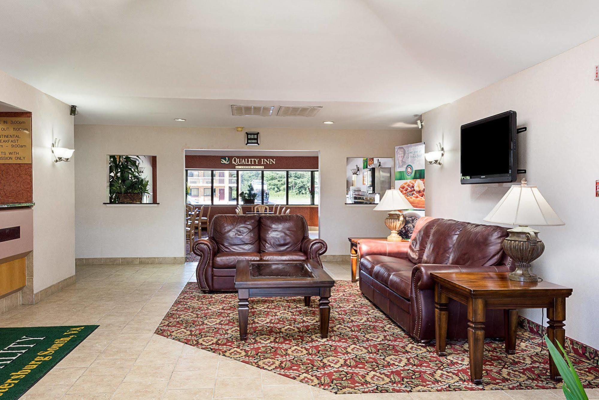 Quality Inn Petersburg Near Fort Gregg-Adams Esterno foto